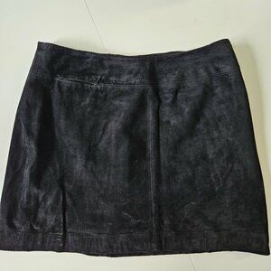 Lord & Taylor, Black Suede Mini Skirt Size 8, New w/o Tags